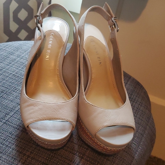 Gianni Bini Wedge NWT - Picture 2 of 4